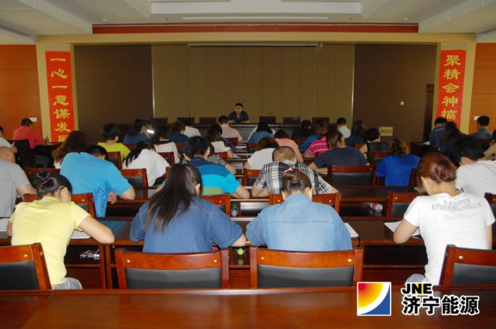 霄云煤矿进行全员安全技能强化培训