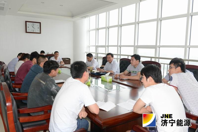 郝敬尧到联系点安居煤矿征求基层员工意见建议