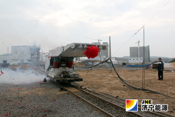 陕西朱家峁煤矿103综采工作面正顺利安装