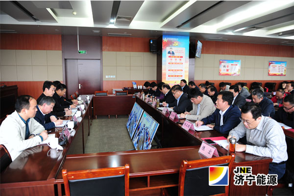 集团公司维护稳定安全生产环境保护工作会议召开