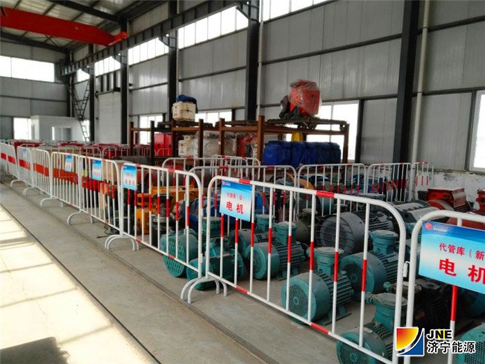 1567042378637085.jpg 《安居煤矿稿件:【发现榜样】从钢铁卫士到“铁面包公”(桂镇)》4.jpg