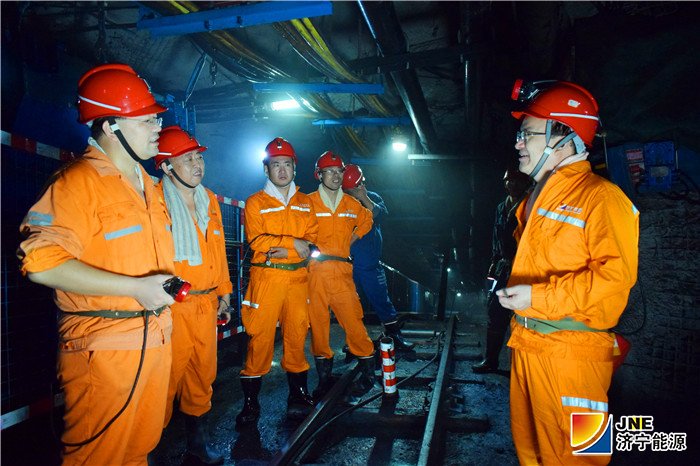 1568165365136772.jpg 2019年9月10日,马金平中秋前到运河煤矿慰问指导工作(孔令猛 宋远根 李凯).jpg