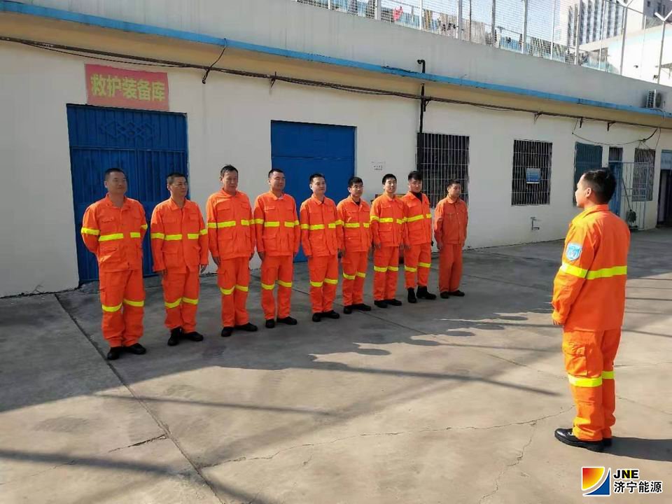 1571650018461042.jpg 2019年10月15日,金桥煤矿“橙动力”在点兵(赵建兵 摄).jpg