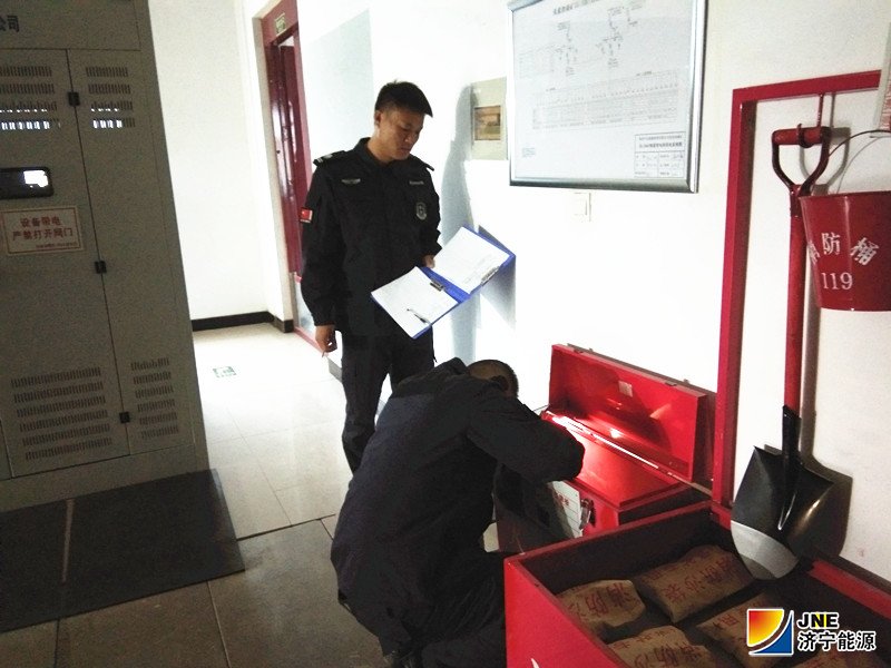 1574307934727151.jpg 2019年11月14日,朱家峁煤矿开展冬季消防安全专项巡查(张玉龙摄).jpg