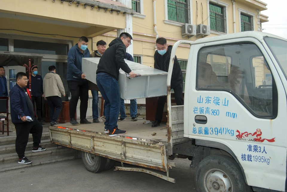 1602429446738740.jpg 济矿物流职工喜迁新居2.jpg