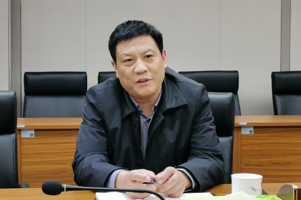 1607675970760870.jpg 张广宇听取森达美三港口提升改造方案汇报.jpg