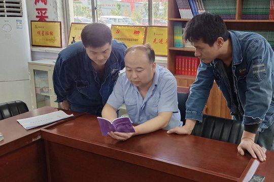 朱家峁煤矿“口袋书”助推机电管理工作持续提升