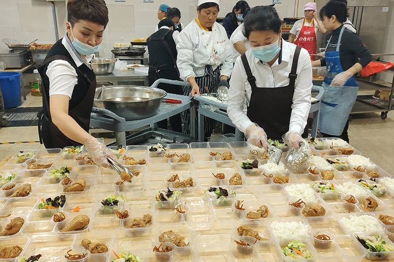 1633857385860000.jpg 2021年10月9日,运兴分公司圆满完成集团公司2021年职工运动会餐饮服务工作(郝磊) (2).jpg