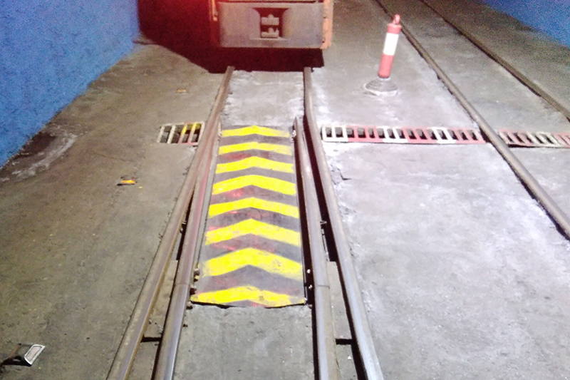 1634210825743437.jpg 道岔警示护板.jpg