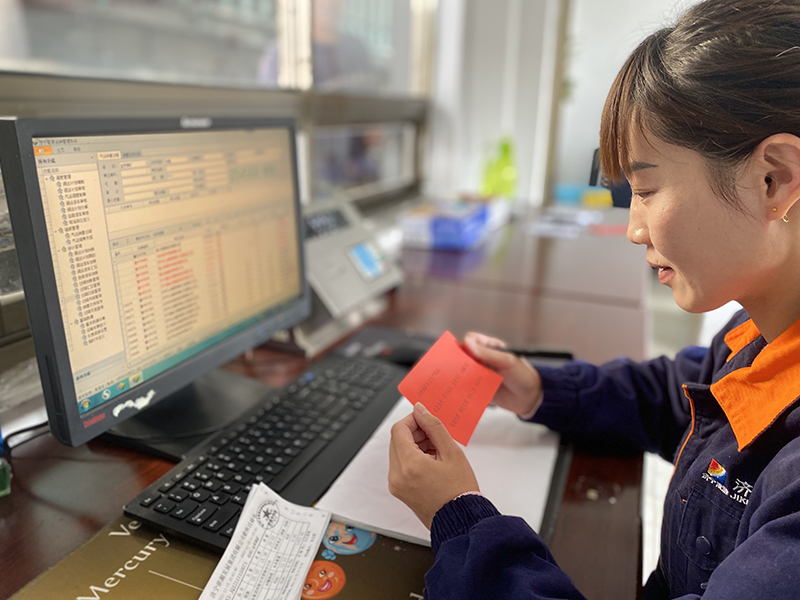 1637490800342139.jpg 2021.11.18金桥煤矿 :金桥煤矿学安全理念 保安全生产(崔艳红摄).jpg