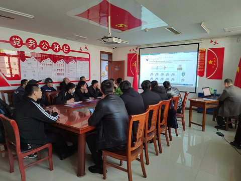 霄云煤矿：开展“靶向”精准培训保障单轨吊安全高效运行