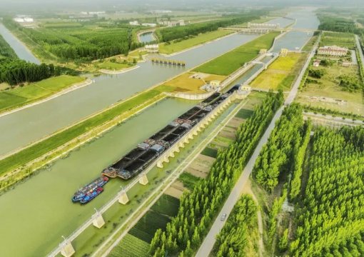 12.8万公里航道中的济宁港建贡献