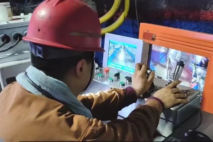 1704957642585619.jpg 640444.jpg