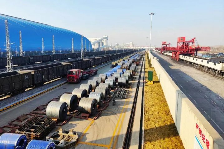 “卷”起来了！梁山港钢卷单月集疏港量突破8.7万吨